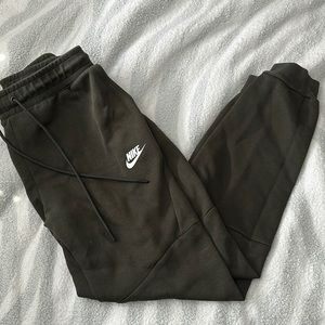 Nike men’s jogger